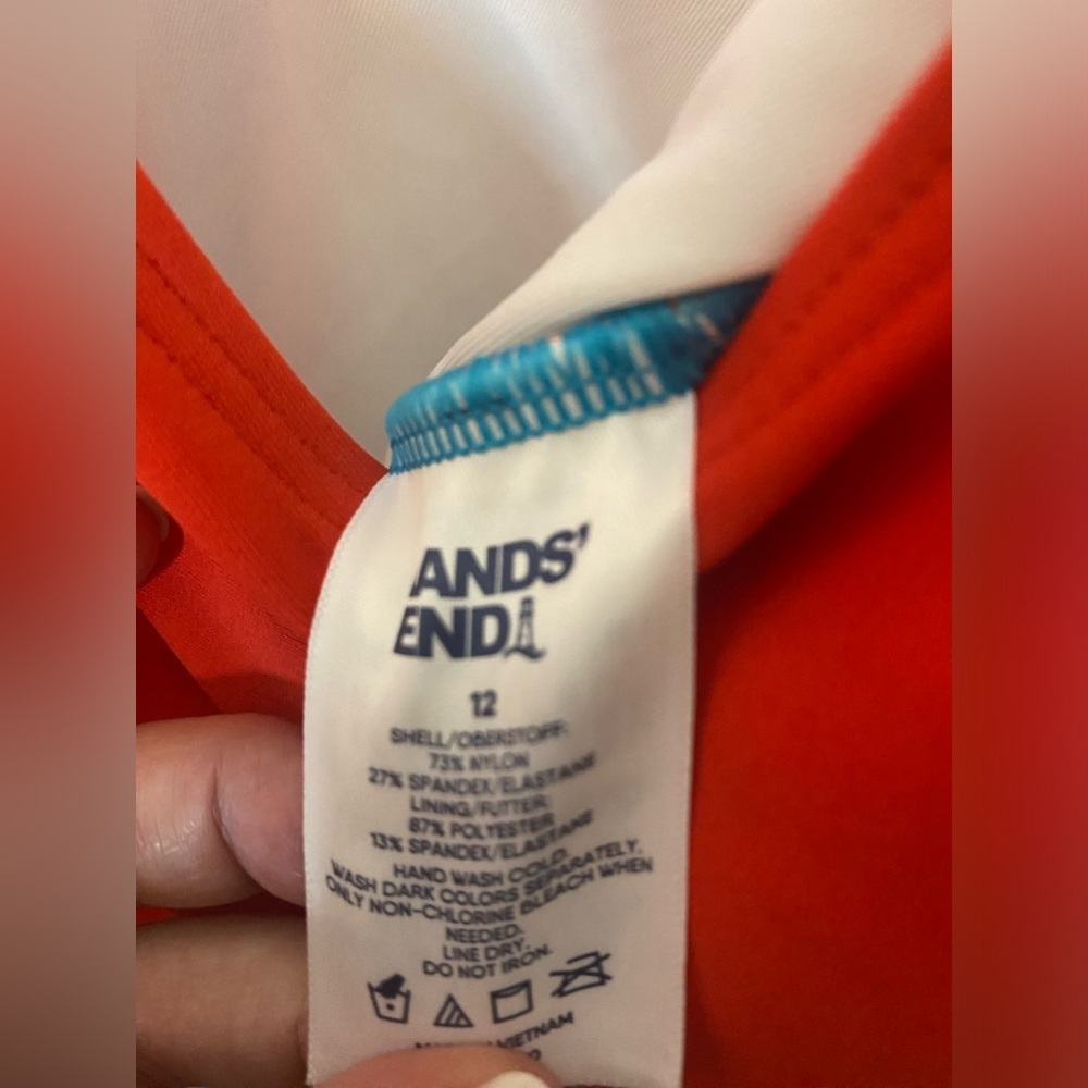 Lands’ End One Piece Swimsuit. - Picture 5 of 6